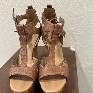 Gucci platforms sz 38.5🌟